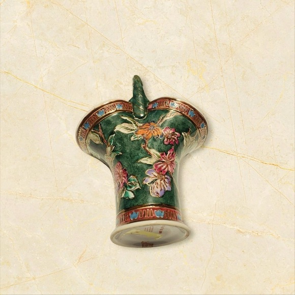 Vintage Chinese Ceramic Floral Basket Basket With Floral Design And Gold Trim - Picture 9 of 12